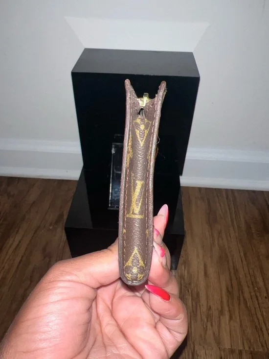 Louis Vuitton Monogram Canvas Pouch - Brown/Gold Monogram - Picture 4 of 8